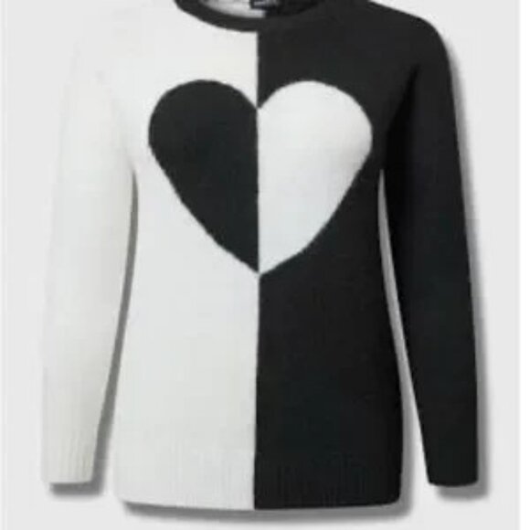 Torrid NWT 1 Black & White Split Heart Sweater Pullover Vegan Cashmere Crew - Picture 2 of 3